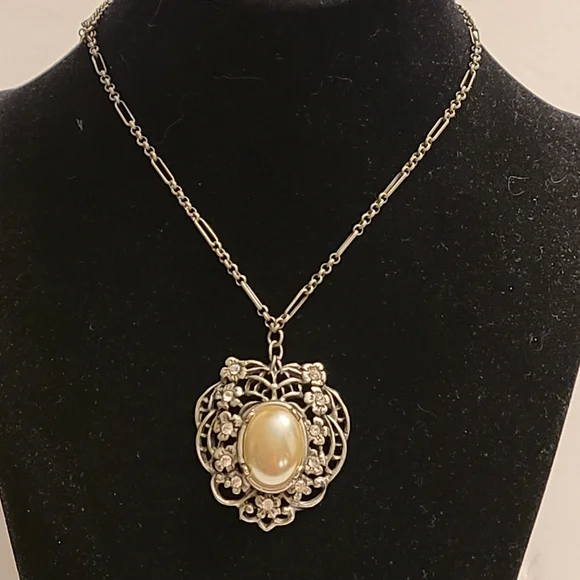 Rachel Bonnie J. Pendant 28" chain - Picture 1 of 7